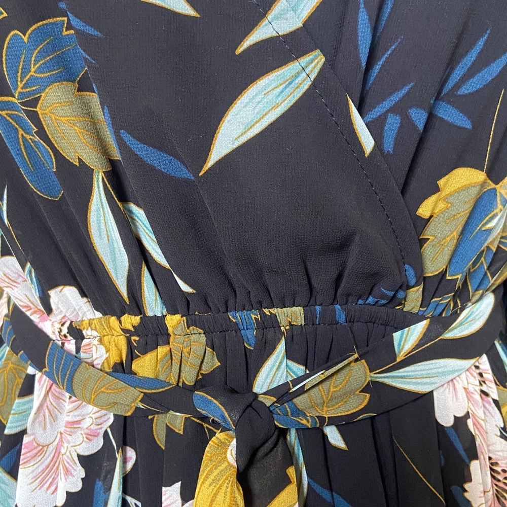 Baltic Born Black Floral Sheer Sleeve Dress, size M. This dress is gorgeous! - Picture 5 of 17